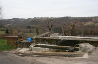 Abreuvoir en pierre