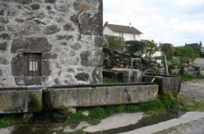 Abreuvoir en pierre
