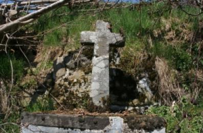 Croix de chemin en pierre
