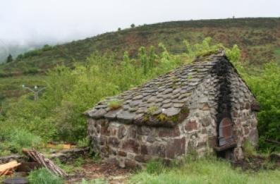 Four banal en pierre